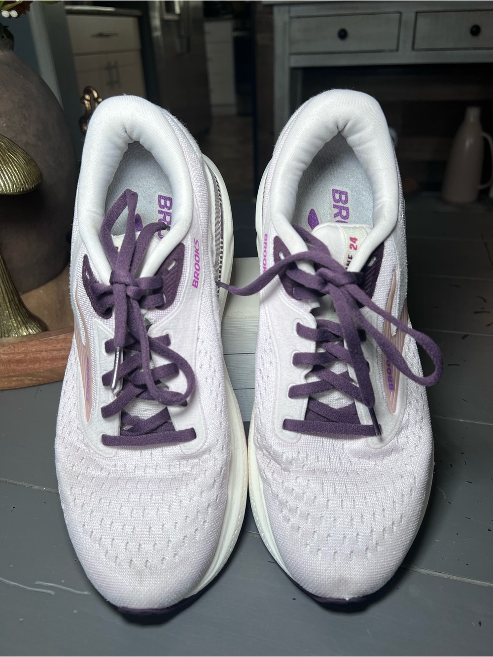 Brooks Women's Lavender Adrenaline Running Shoes Size 9 - Picture 3 of 10